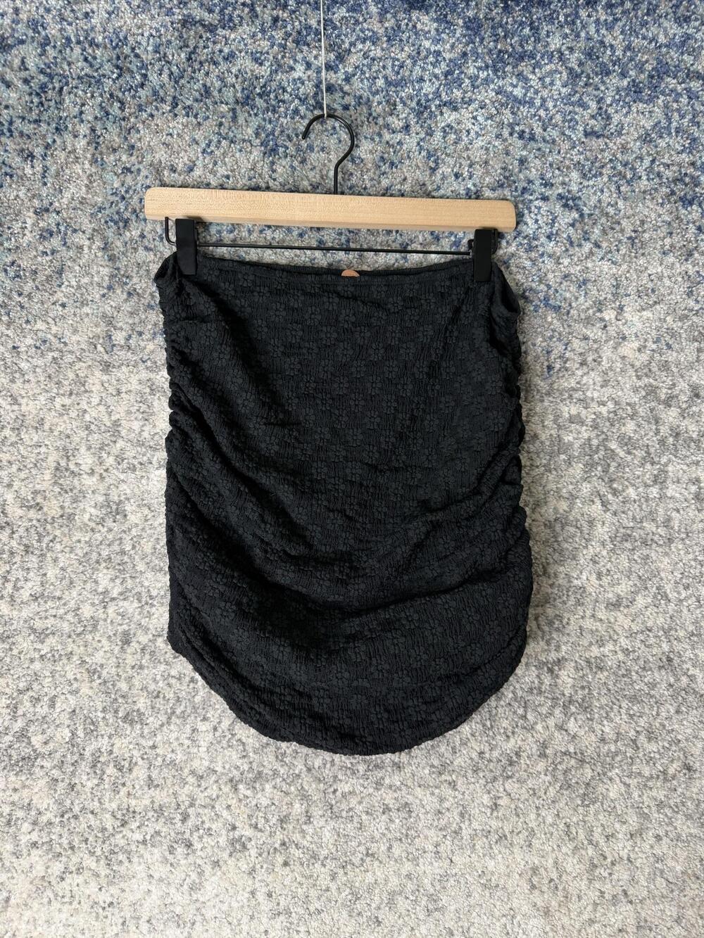 Free People FP One Skirt Womens Large Black Textured Ruched Stretch Mini Lined